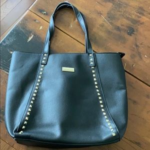 BCBG tote style purse with zipper top, black